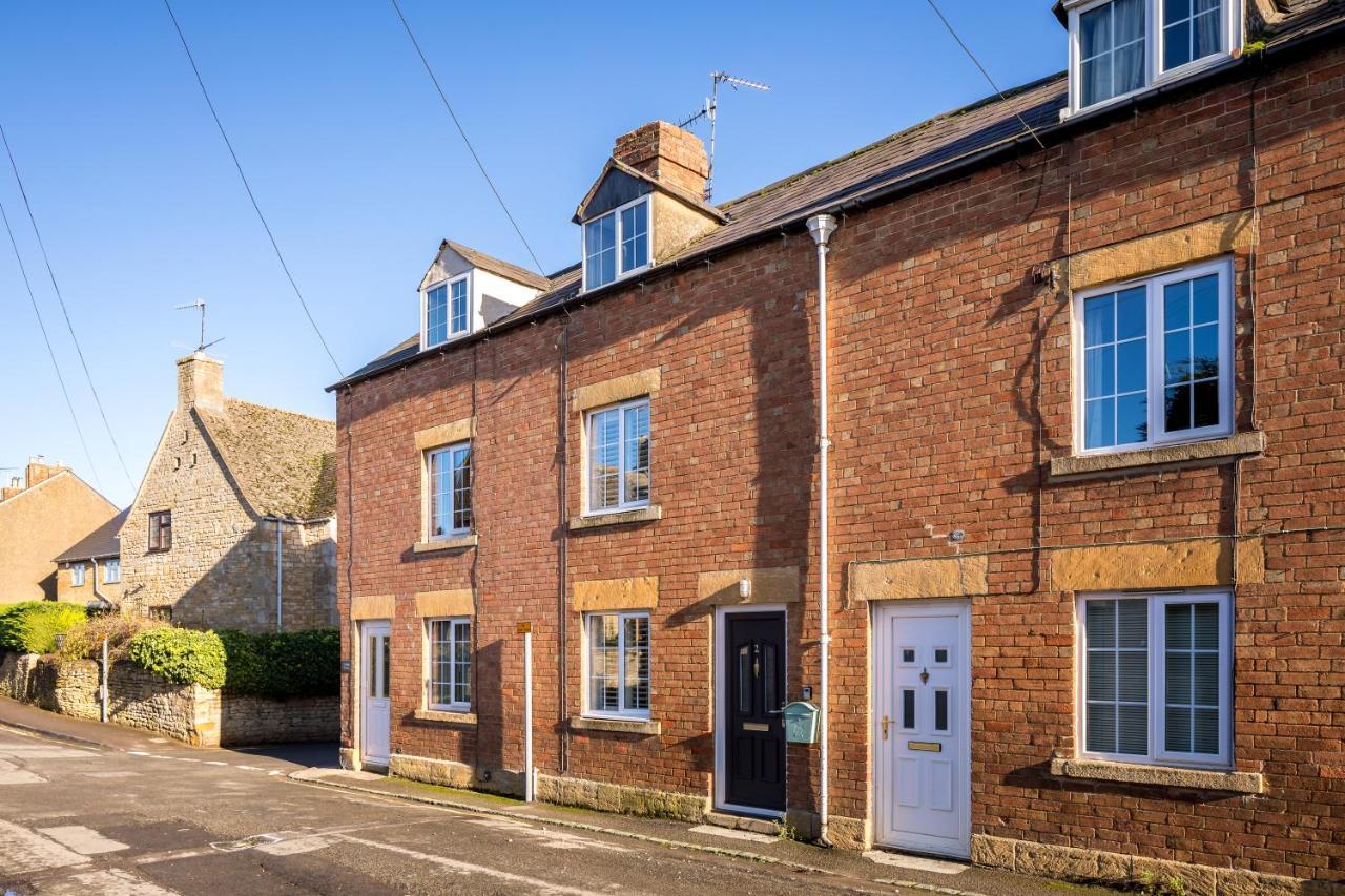 Alpha Terrace Villa Moreton-in-Marsh Exterior photo